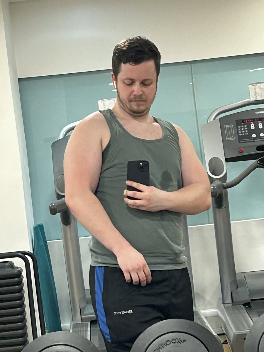 gdoole1's tweet photo. Chest still lacking a bit lats are slowly coming in

#hardwork #focus #mindset #consistency #determined #grind https://t.co/riSGKt5CUC