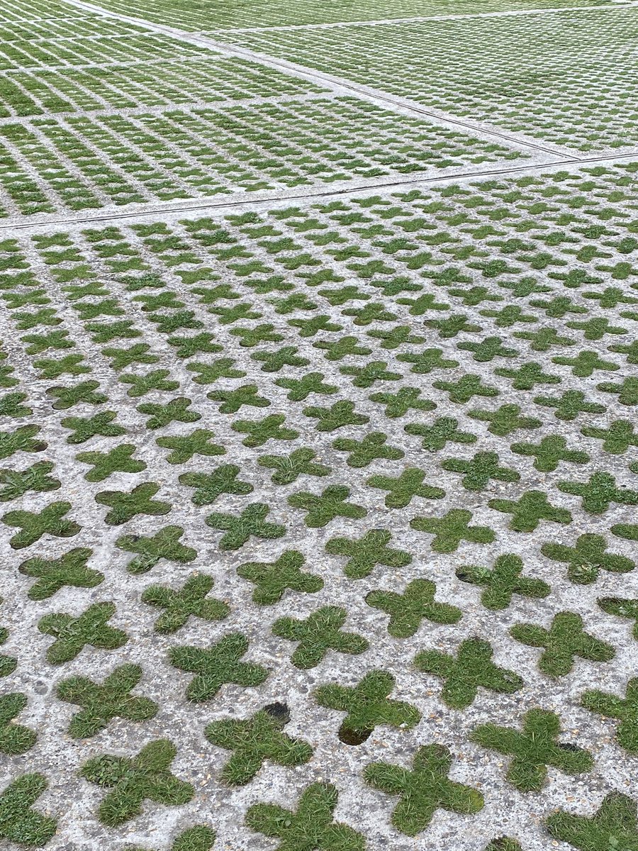 Purlemma's tweet image. Sharing one of my favourite textural inspirations today - look out for the Criss Cross shawl pattern it inspired which is launching tomorrow!

@walcotyarns 
#Opus
#Shawl 
#ShawlPattern 
#ShawlKnitting 
#Texture