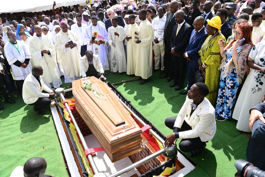 This morning, I represented H.E the President @KagutaMuseveni at the burial of Rev. Fr. Paolino Tomaino (1937-2024), an Italian Comboni missionary, a spiritual leader, and a distinguished philanthropist, who passed away last week in Italy. At the age of 27, Fr. Paolino was…