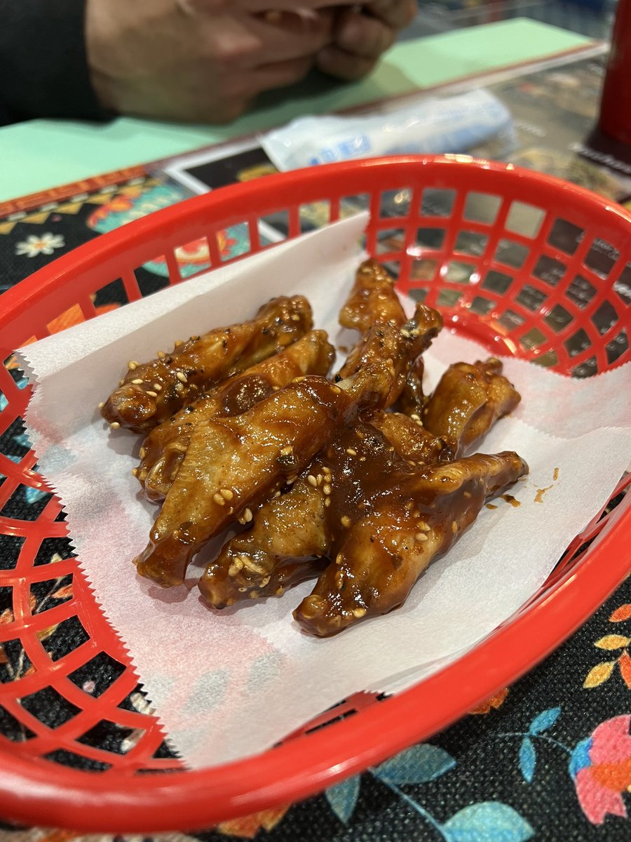 RedRineR's tweet image. 横浜のCHAPMANさん。
お勧めです😊
月曜日休み
22:00までやってます。
美味かった😋
#chapman 
#タコス