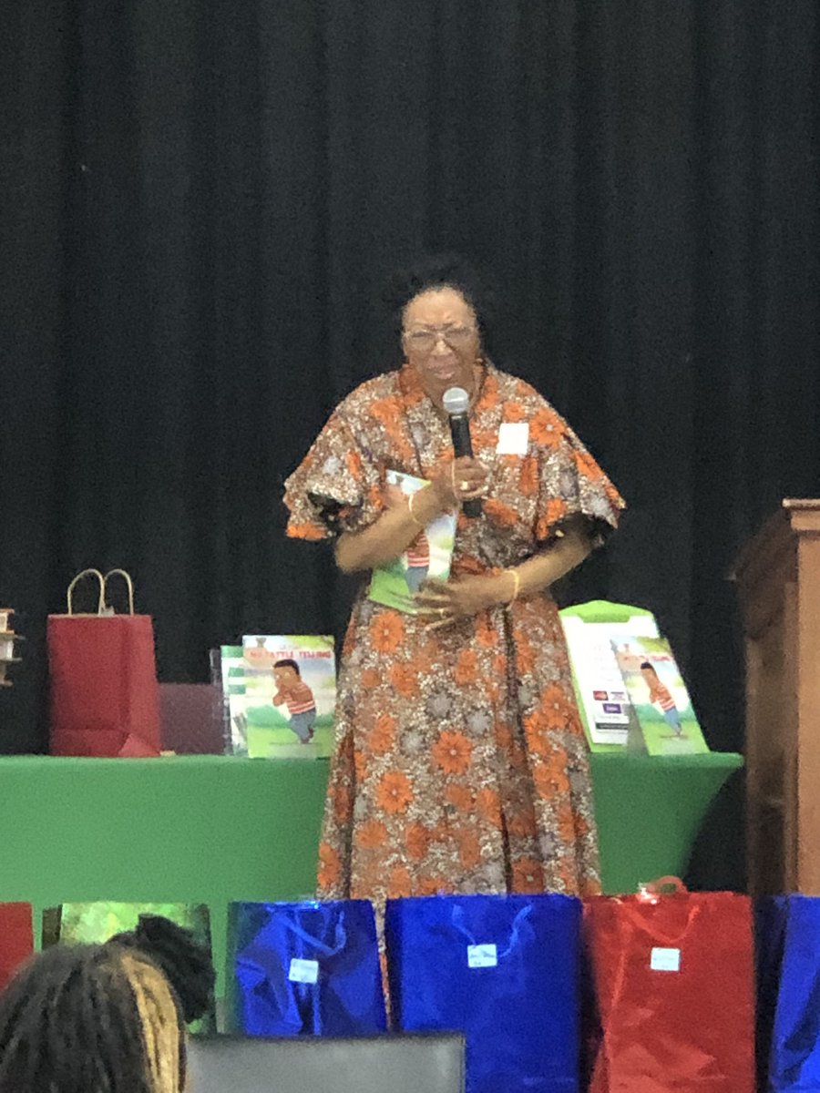 SonyaJo2016's tweet photo. Happening now! @CoraLRiceES Mrs. Simmons reading her new book Lil Dal No Tattle Telling. The students and staff are excited to have this special moment!
#transformingtoexcellence #readingrocks #amazingmoments
@SonyaJo2016 @PrincipalKPayne @Area1PGCPS @TaskerAva https://t.co/Vw44MBNXpq