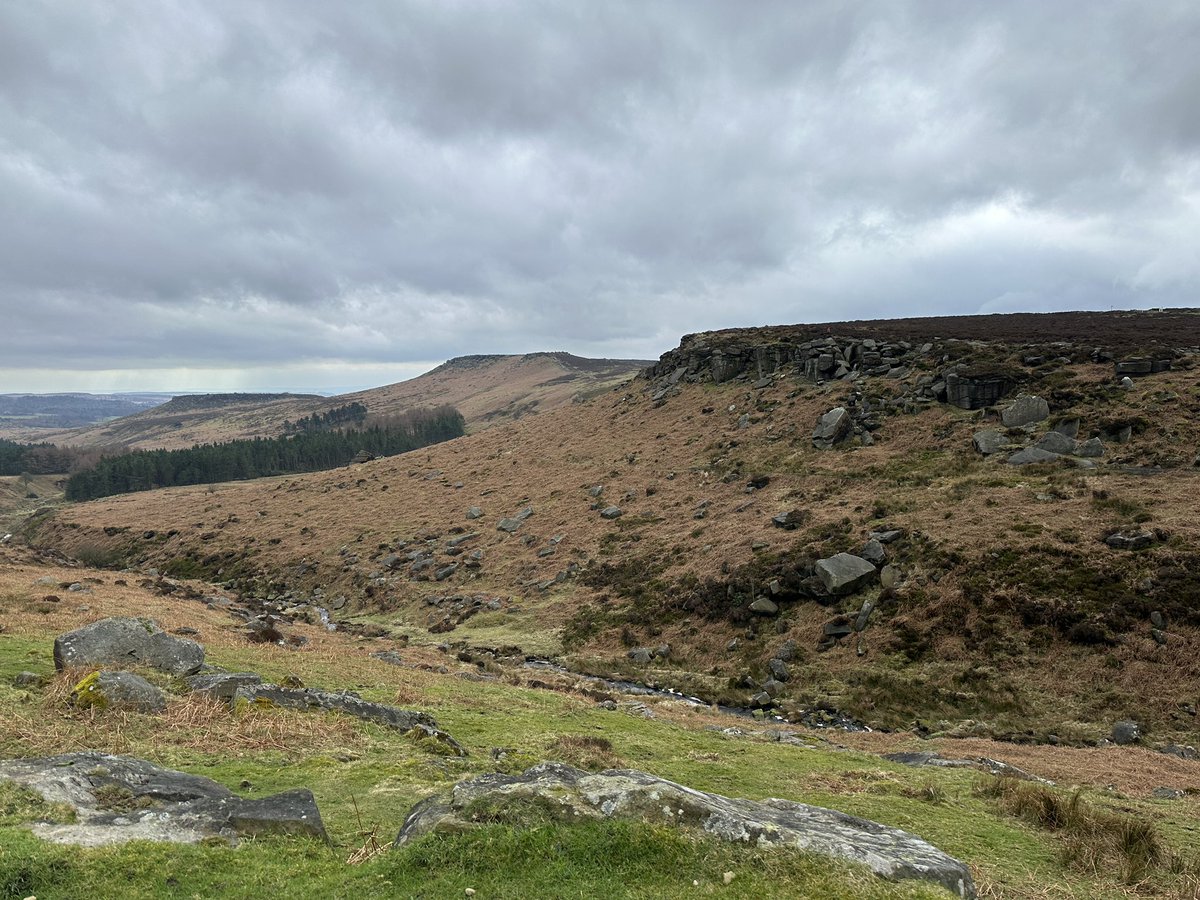 staithesartist's tweet photo. Lovely trip out to #Castleton and #Burbage #PeverilCastle #Derbyshire https://t.co/G6k8Y2brft