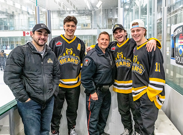 HometownNewsLC's tweet photo. Big week for the @SFBears! 5-0 win over Nepean, Stevenson named Grad Player of Year, & March Break Skate a hit! Read more about the Bears' big week here: https://t.co/ehUSFuttiD
#SFBears #SmithsFalls #HometownNewsSmithsFalls #HometownNewsSF #SFPS #SmithsFallsPoliceService https://t.co/h3SGxj3T1v
