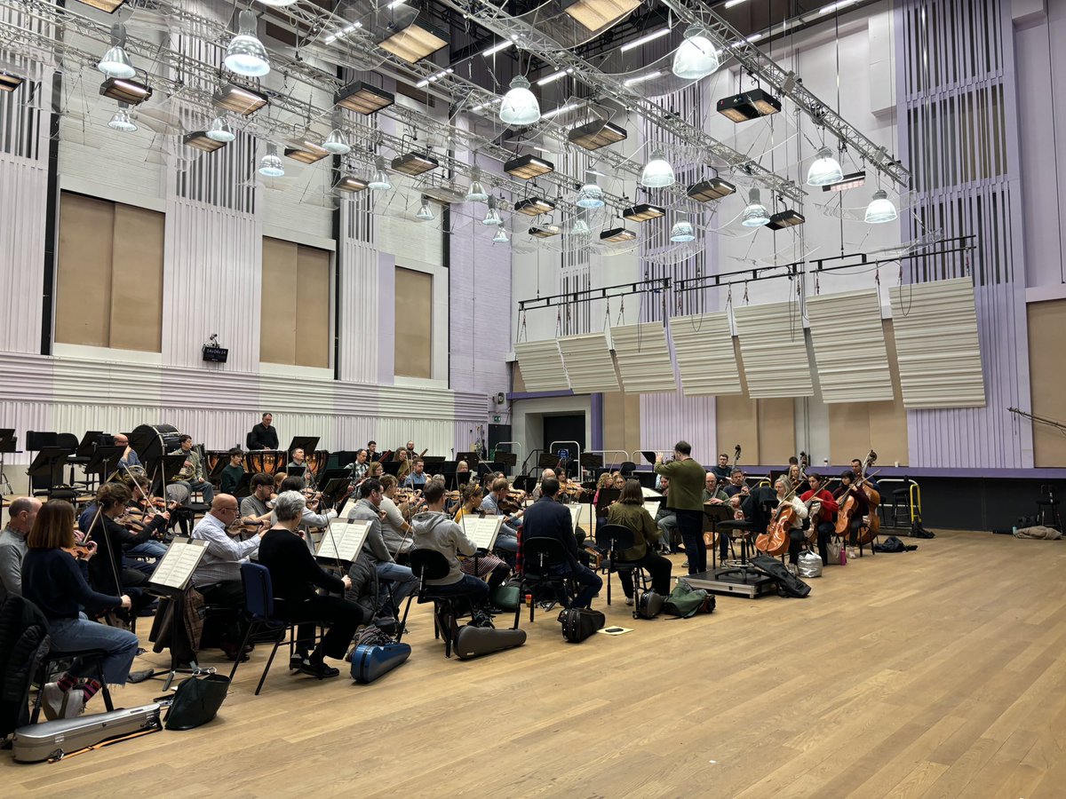 BBCPhilharmonic's tweet photo. Rehearsals are underway in our Studio! 🎶

We’re on the road this weekend with @GernonBen and cellist István Várdai. 

Come and join us.

🗓️ 15 March - Malvern Forum Theatre 
https://t.co/NiE58ZbJ3H
🗓️ 16 March - The Sands Centre, Carlisle 
https://t.co/ylys1csi63 https://t.co/os8nubi9YQ