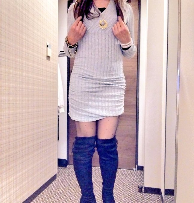 この格好では外出できない！ https://t.co/RmZMoIPrOq<a href="/tag/%E5%A4%AA%E3%82%82%E3%82%82%E3%82%92%E6%99%92%E3%81%99%E8%A6%8B%E3%81%9F%E4%BA%BA%E5%BC%B7%E5%88%B6"class="tags"><span>#太ももを晒す見た人強制</span></a>