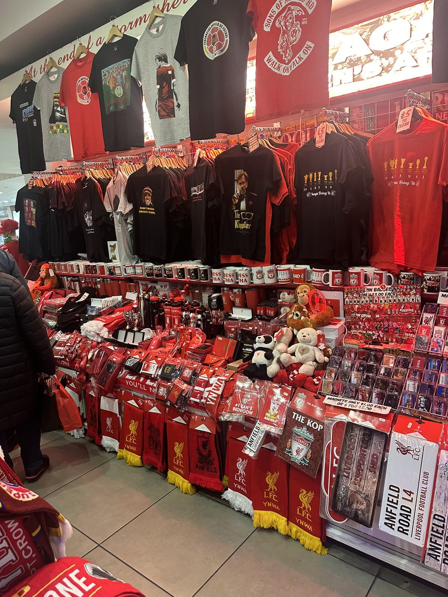 12thmanstjohns's tweet photo. Open until 6 today 

8am Friday 
@StJohnsShopping https://t.co/4HIfHXKD9m