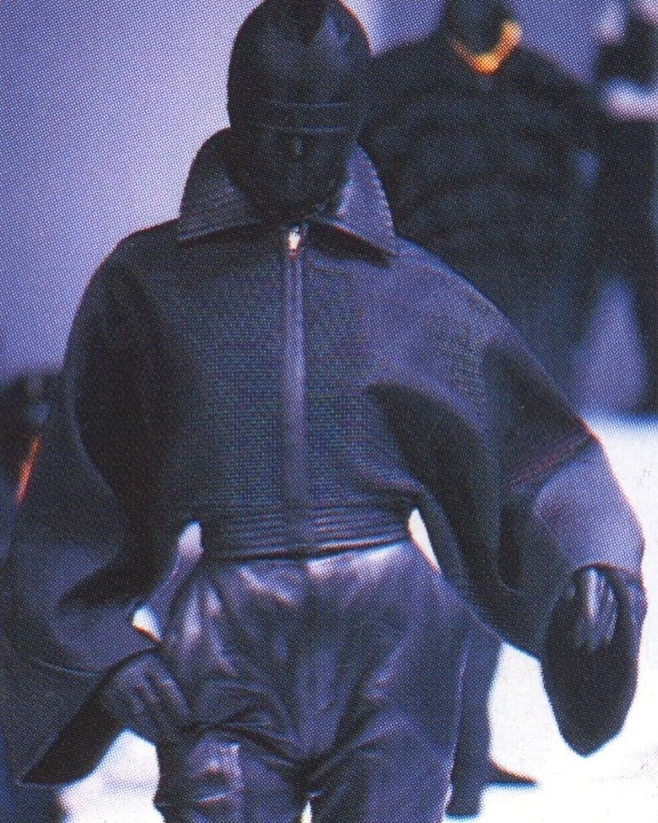 enigmacuration's tweet photo. Yoshiki Hishinuma F/W 1990. https://t.co/U3OXsOhKJa