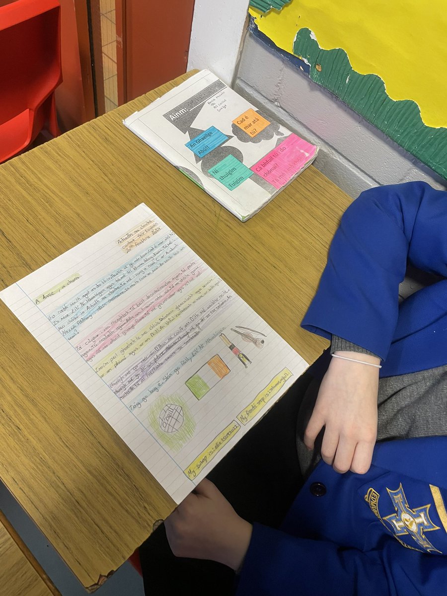IrishERC's tweet photo. Bhí muid ar bís leis na litreacha a tháinig ó @AcademyGaeilge ✉️ #cairdenua Penpal letters well received this morning  by Bliain 9 😊 https://t.co/Hwp3W3pbqy