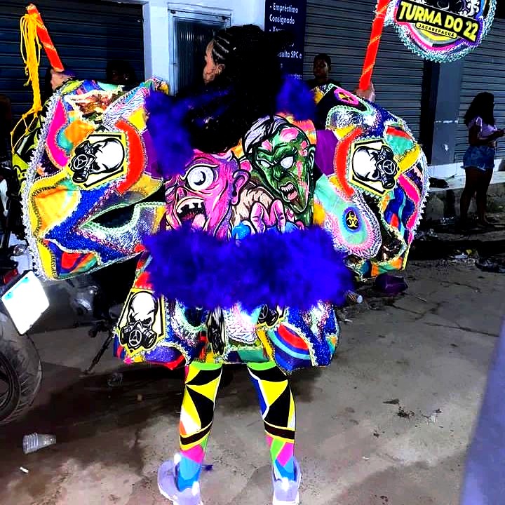 BateOficial's tweet photo. VINTE E DOIS DE JACAREAPAGUA

🎭 CARNAVAL 2024 🎭

#batebola #batebolas #bateboleiro #bateboleira #bateboleiras #bateboleiros #euamobatebola #carnavalrj #carnaval2024 #batebolete #originalidades #suburbio #photography #riodejaneiro #planetabatebola #cultura https://t.co/gtDhssrpMf
