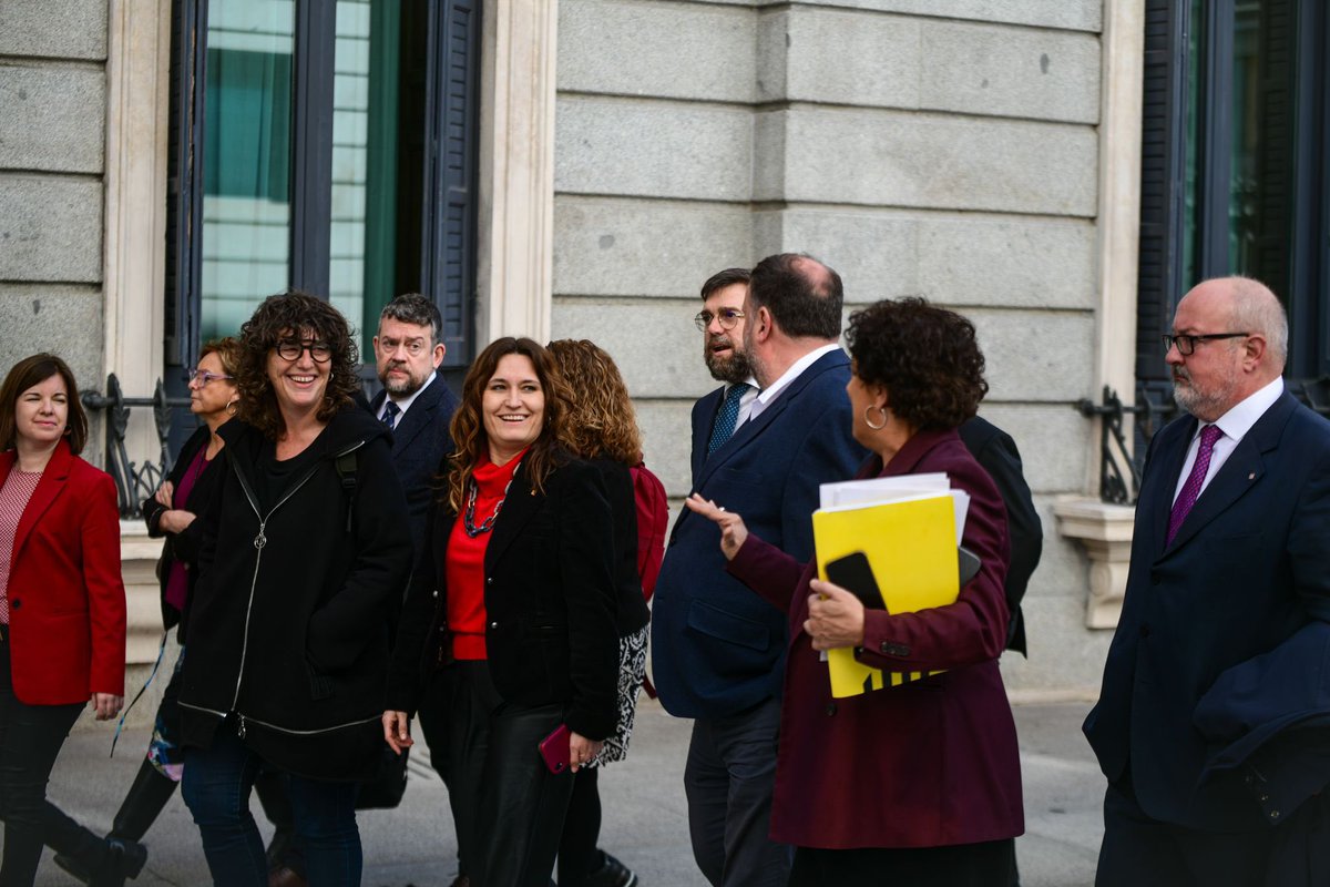 🤝 The vice-president of the Catalan Government @LauraVilagra celebrates the approval of the amnesty law in the Congress of Deputies in Madrid 💬 “The law means an end to the period of repression, but the negotiation continues, and now we will work for self-determination”