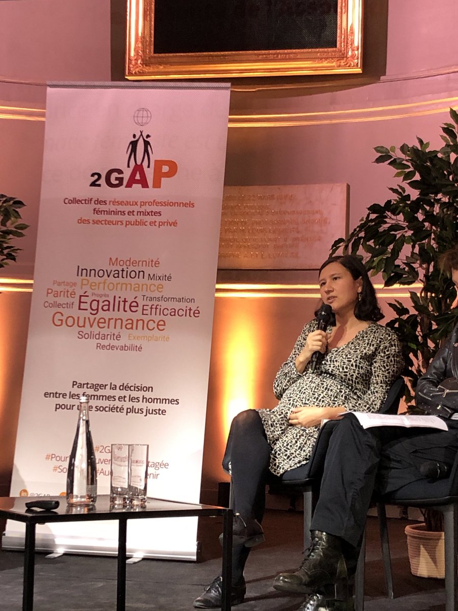 arianebenard75's tweet photo. #diplomatie #féministe : la priorisation et transversalisation des enjeux d’égalité au cœur du dernier ouvrage de @odelphine présenté lors des #Assises2gap @2gapF @BNPP_MixCity @financielles https://t.co/S674wkrMBR