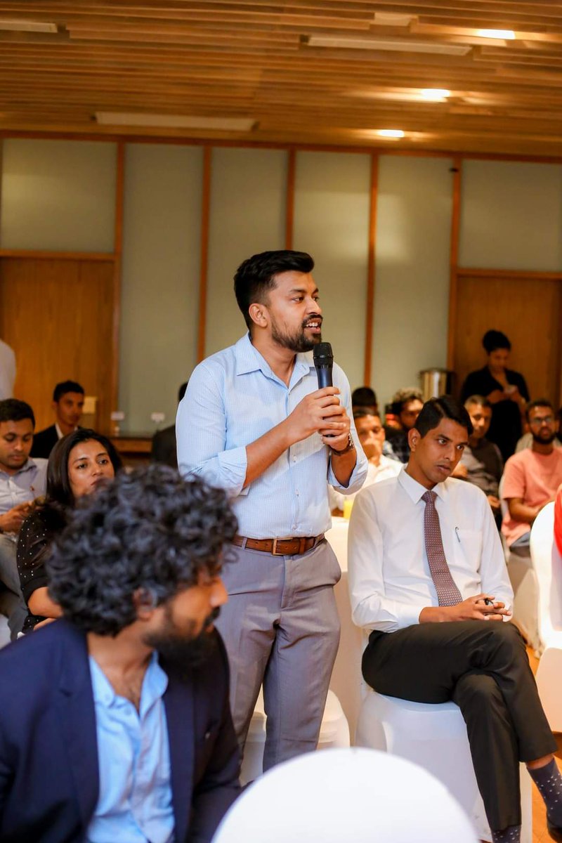 Indooshan's tweet photo. Thank you for inviting me l to the "Meet the Ambassador" session with His Excellency Sandile Edwin Schalk #NextGenSL
Had a productive time listening to him & interacting on Global South & changing landscapes in the multi-polar world!
🇿🇦🤝🏼🇱🇰
@SAHCom_Colombo https://t.co/pxr4IvZZCm