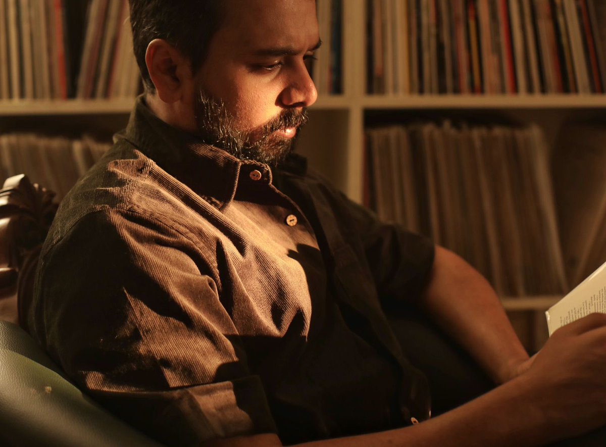 Feeling the corduroy vibes with @HouseofCorduroy 🟫 Loving the effortless style of their Brown Corduroy shirt - perfect for a chill day! 

#HouseofCorduroy #EffortlessStyle #Menswear