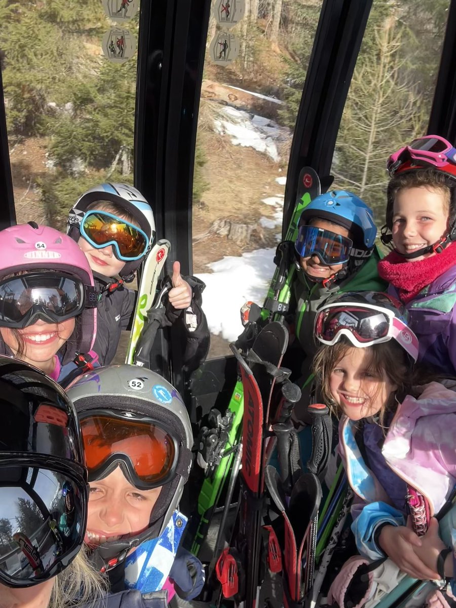 EdenhurstSchool's tweet photo. All aboard for the last ride to the bottom of the mountain @EPSHead #ski24 https://t.co/bVgNLS4pfw