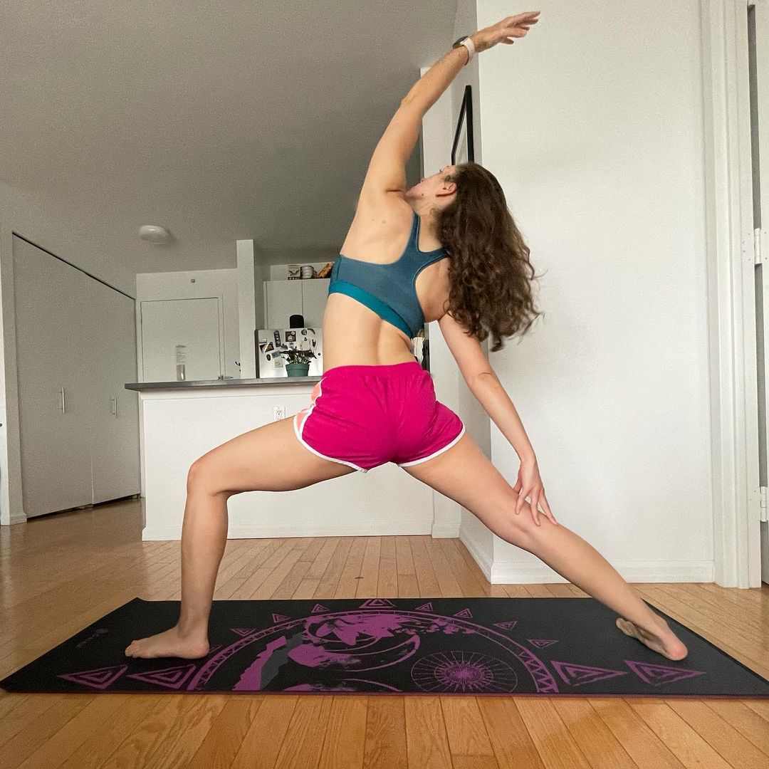 🔗 View More >> hana.fit/yoga/cheryl-ny…
------
#Flexibility #flow #homeyoga #nycyoga #realisticyogagoals #reversewarrior #selfpractice #strength #vinyasaflow #warriorpose #Yoga #YogaInstagram #yogaathome #yogaclass #yogadaily #YogaEveryDamnDay #YogaEveryWhere #yogaflow #YogaIn...