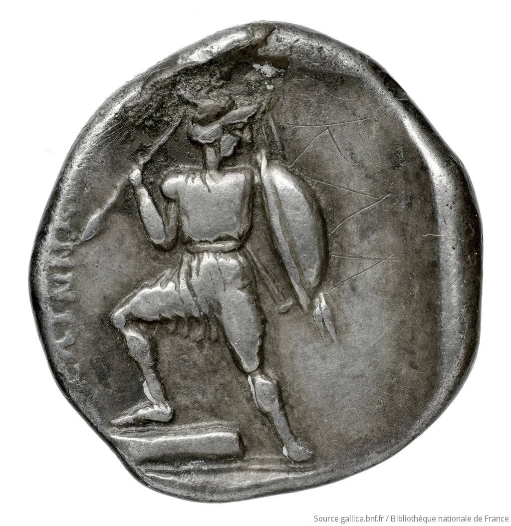 Soit ce guerrier tient une lance très courte🤏, soit le graveur a réussi sur cette petite #monnaie une belle #perspective🧑‍🎨! Drachme de Pelinna (#Thessalie), vers 400-350 av. J.-C. #Greek #art #numismatics @laBnF