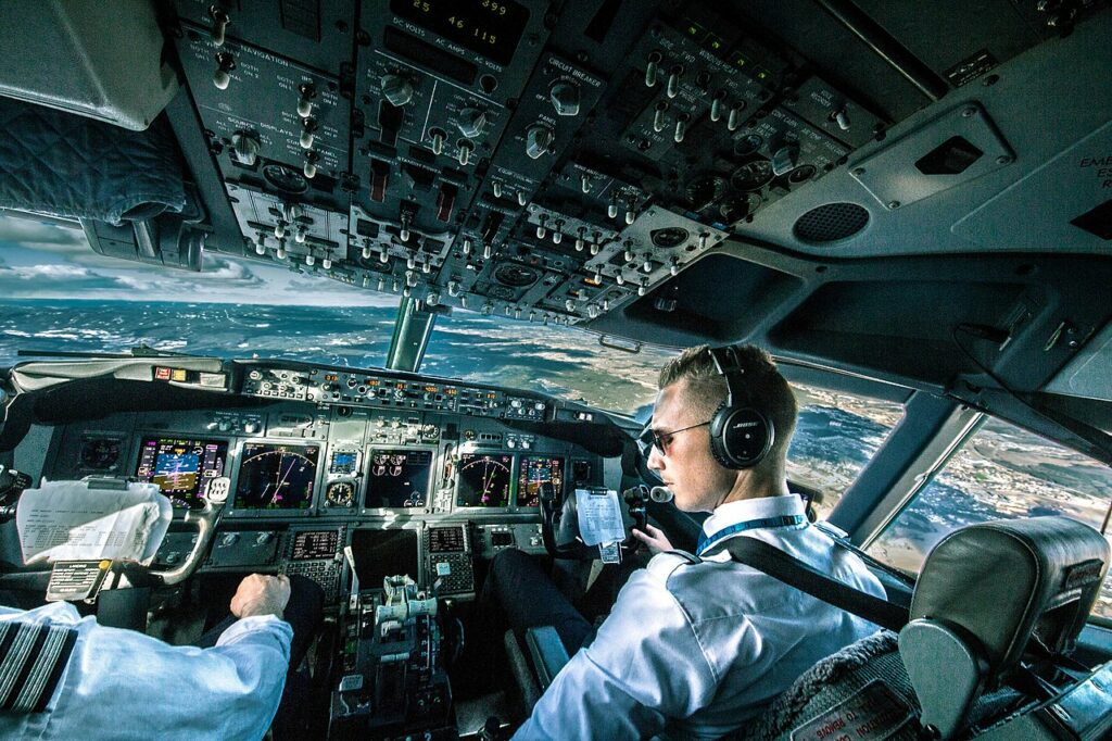 #ANALYSIS | With the global pilot shortage expected to remain an issue into the next decade, we look at the causes and the range of solutions to mitigate the problem.

Read more at AviationSource!

aviationsourcenews.com/analysis/runni…

#aviation #airlines #Pilot #pilotshortage #AvGeek