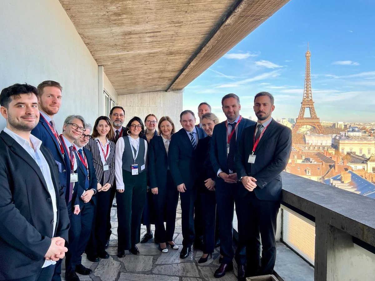 OEDialogue's tweet photo. @LopezPn @ivancgoncalves @LiisaPakosta @npouzyreff78 @vigenin @fedcastiglioni The program also included an exclusive parliamentary breakfast hosted by @UNESCO where 12 of our parliamentary delegates from 9 countries shared views on the ongoing war in Ukraine and its implications for Europe in preparation for today's dialogue session at #PDSF2024. https://t.co/v7SIob4wDn
