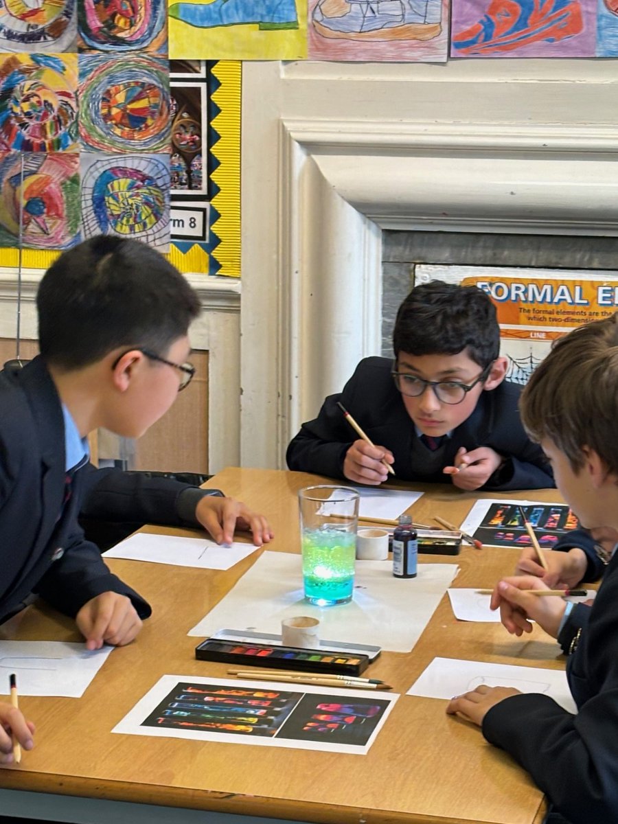 CathedralSchool's tweet photo. CCCS has celebrated #BritishScienceWeek with a tremendous #STEM day organised by Mrs Simpkins. Boys have tackled everything from bridge-building, to lamp-making, to forensics in a pop-up @scienceoxford crime laboratory 🔬#science #education #oxford https://t.co/Jz8y6Y81T6