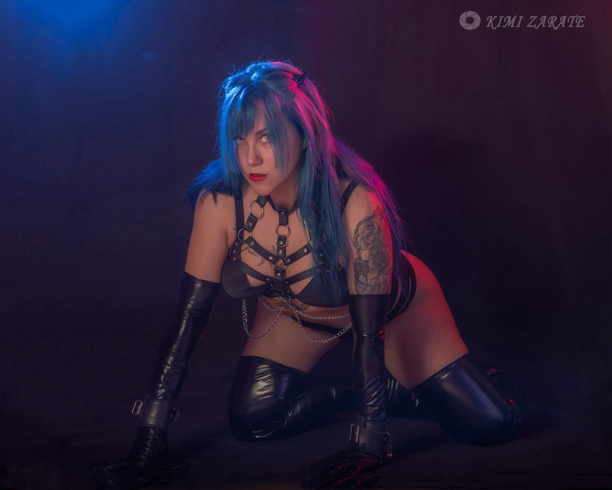 S_Apocallys's tweet photo. Vampire
Fotograph @kimi_zarate
Lens @sheinofficial
Colour Hair @manicpanicnyc
Lingerie @romwe
.
#followme #sacriel_apocallys #altmodel #latexmodel #cosplaygirl #maprisfriends #manicpanic #gothicbeauty #gothicfashion #gothicmagazine #gothicbeautymagazine #rachelbarba #romwe https://t.co/slw3SfWqPN