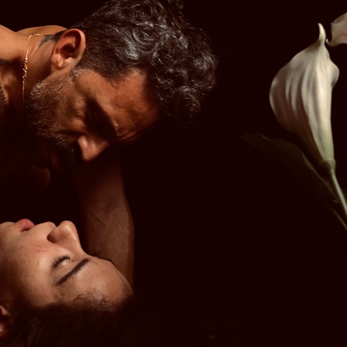 v&iacute;deo novo com a querida @PolySubimissa. est&eacute;tica incr&iacute;vel de uma cena quente. imagina o calor e o barulho<a class="tags" target="_blank" title="On Twitter" href="/?out=eyJ0eXAiOiJKV1QiLCJhbGciOiJIUzUxMiJ9.eyJpYXQiOjE3MjcyNjY3NDYsImlzcyI6InR3cG9ybnN0YXJzLmNvbSIsIm5iZiI6MTcyNzI2Njc0NiwiZXhwIjoxNzU4ODAyNzQ2LCJyZWRpcmVjdF91cmwiOiJodHRwczovL3R3aXR0ZXIuY29tL1BvbHlTdWJpbWlzc2EifQ.f2yaUPo5XiPWU29ArqLMC9AfnR_ZMKvGRyOJJVTSCA9D_pSZ1qtbdDPUHuB6gtqSdiHthuQdckDPcINlkELx-w">@PolySubimissa</a>