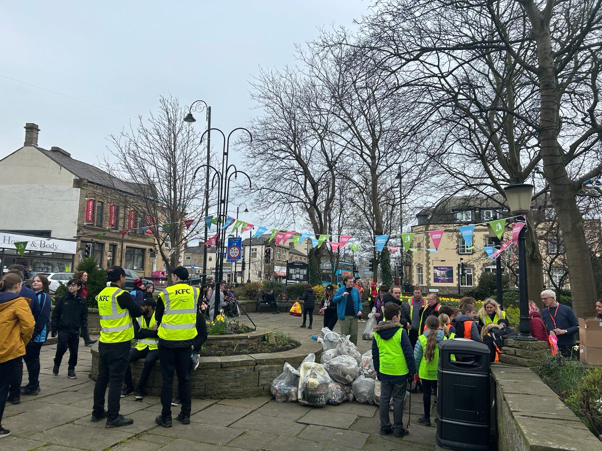 CleanupUK tweet media