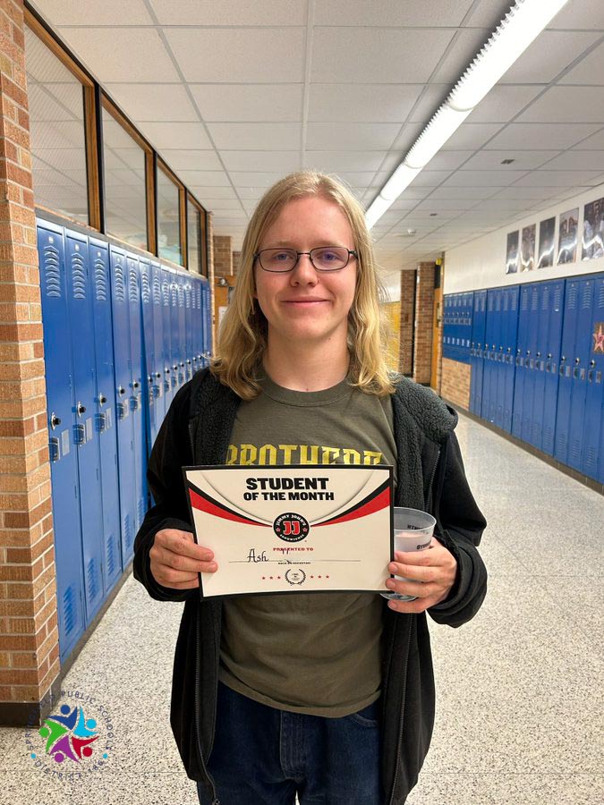 schooldist186's tweet photo. Congratulations to all of our students of the month across District 186 thanks to @jimmyjohns  for providing our students with a free voucher for a sandwich and some Jimmy John's swag!
Here are some recipients  from  JMS &amp; SSHS.
Keep up the great work 186!!
#connect186 #weare186 https://t.co/nONTysk5kg