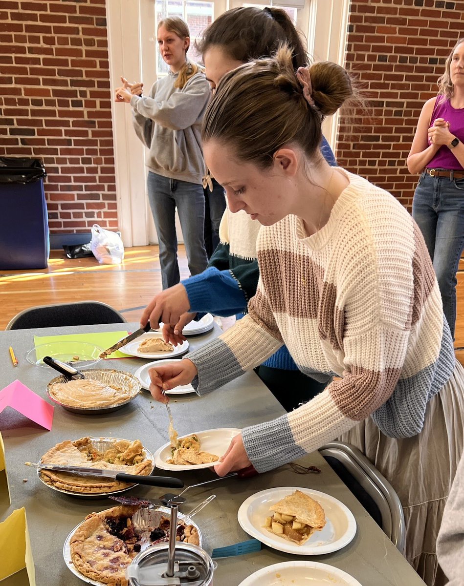 Salem Academy tweet media