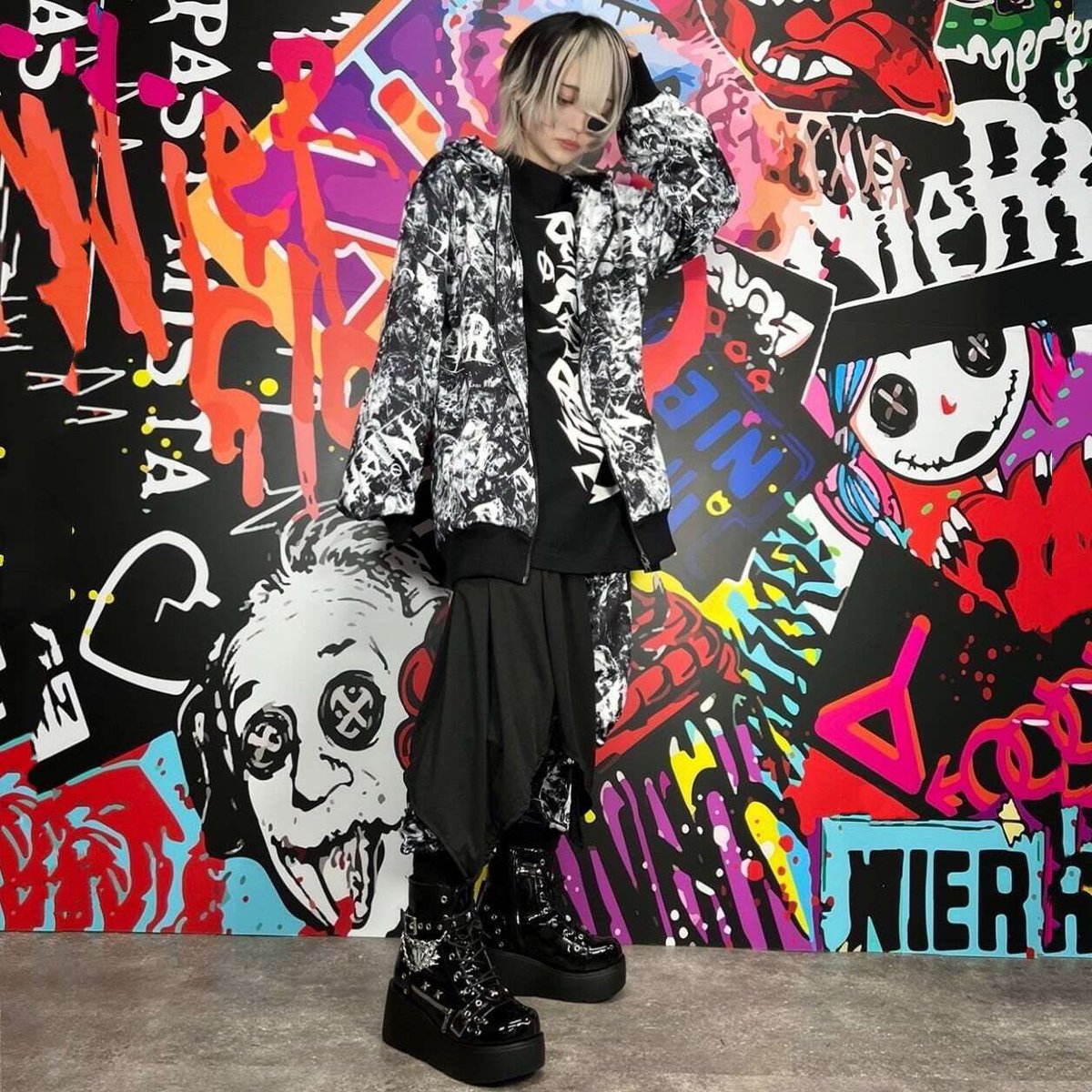 NieR_tokyo's tweet photo. 🎁本日〆切プレゼント企画🎁

当店オリジナルコーデセットを

🎁3名様にプレゼント🎁

ユニセックスアイテムです🐰

◼応募方法
フォロー(@NieR_tokyo) &amp; RT
◼締切〆  本日24時

※鍵垢の方も対象内です。

是非ご参加ください🙇‍♂️🙇‍♀️ https://t.co/121A87133Y