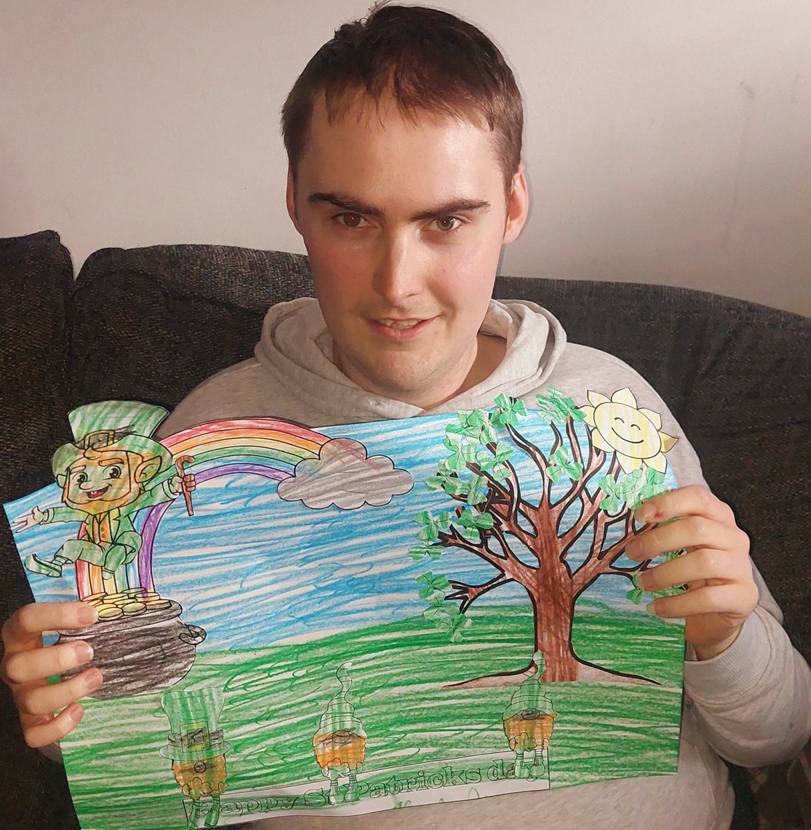 Ryan did this Saint Patrick's day picture today at his daycentre today, I reckon he did a fantastic job.