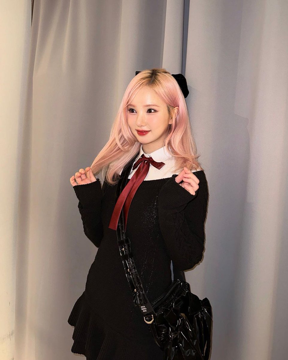 yujugcfs's tweet photo. eunha + anya = eunya https://t.co/zxHhN5mGH2