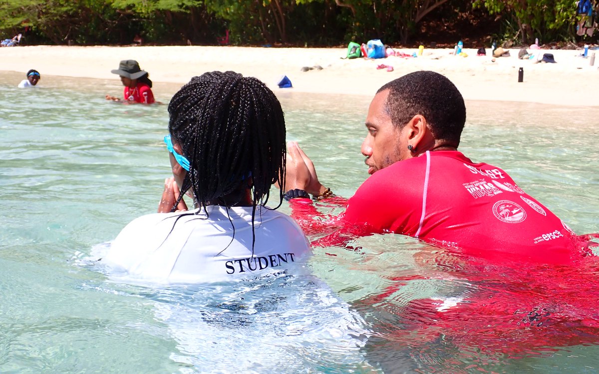 SeaGrant's tweet photo. #WhySeaGrant Registration for the @UVI_VIMAS Junior & Youth Ocean Explorers Summer Program, supported by @SeaGrantPR, is currently open! 🐠🤿
This program is perfect for students with a passion for #MarineScience & #STEAM Learn more: https://t.co/fcmk3O40HE https://t.co/3qLQMWktqH