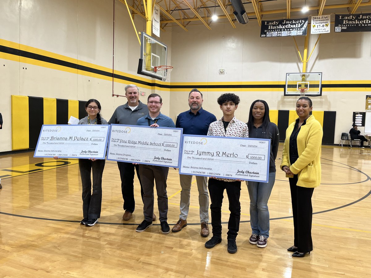 Thank you Ritedose CEO and admin team! PRMS 8th graders recieved $1000 scholarships and PRMS Sci. Dept got$1000. Essay contest winners! #weswarm @LexingtonTwo @RiteDose @WestColumbiaSC