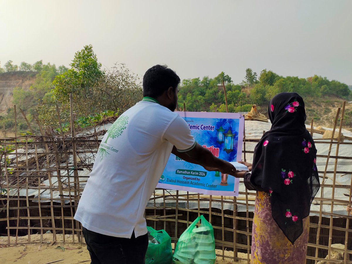 ziya_bol88455's tweet photo. With each donation, YOU DRAW A SMILE and EARN THE REWARD OF MERCY and charity in RAMADAN.
Hot Meal Appeal for Seheri for needyHH
#Ramadan2024
#iftardistribution
#SehriDistribution 
#makingeveryonehappy
Continue your support 
Ziabul Hossain Academic Center
@Abdulla_AH7 
@follower https://t.co/7DG8AitxAb