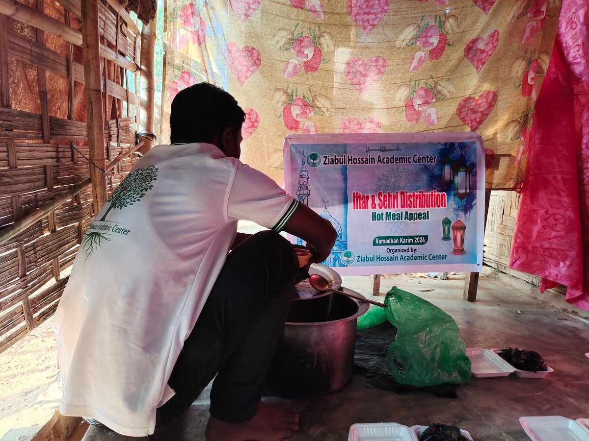 ziya_bol88455's tweet photo. With each donation, YOU DRAW A SMILE and EARN THE REWARD OF MERCY and charity in RAMADAN.
Hot Meal Appeal for Seheri for needyHH
#Ramadan2024
#iftardistribution
#SehriDistribution 
#makingeveryonehappy
Continue your support 
Ziabul Hossain Academic Center
@Abdulla_AH7 
@follower https://t.co/7DG8AitxAb