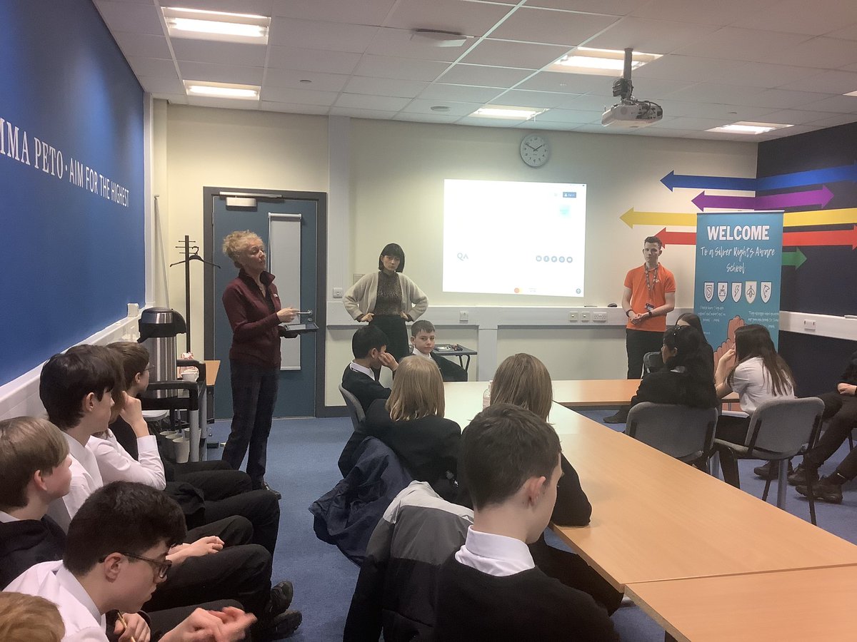 Big thank you to Caitlin and Toby from @QaScotland @QA_Ltd for coming along to chat to us about #apprenticeship opportunities in IT. Also thanks to @mrsleedennyhig1 for setting this up. #future #techcareers