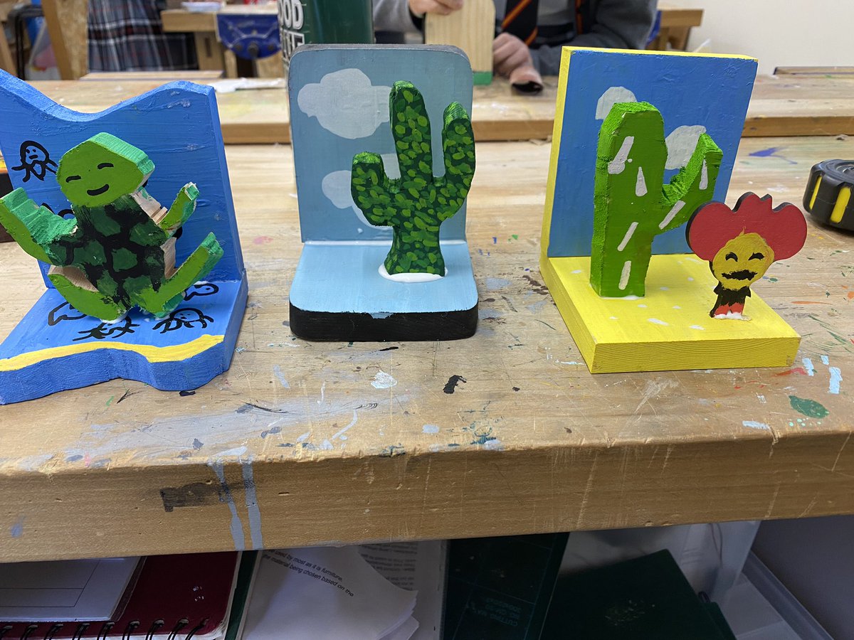 #R13 have been assembling their bookends today. Such fun ideas that are really coming to life! Looking forward to seeing them all 😊 Well done! #SJCDT
