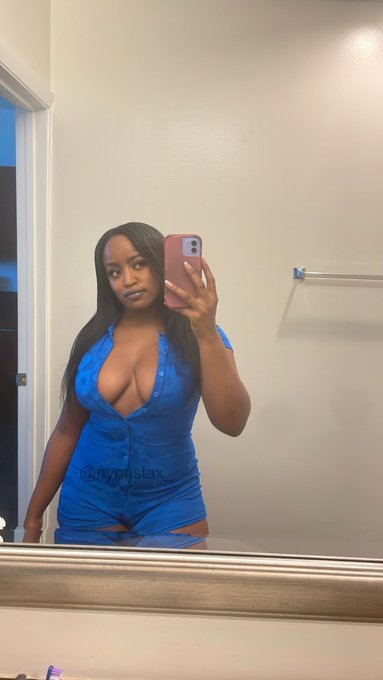 &ldquo;Damn Nyna, I ain&rsquo;t know you had titties&rdquo; 👀🤣 https://t.co/138qMJg8Y7