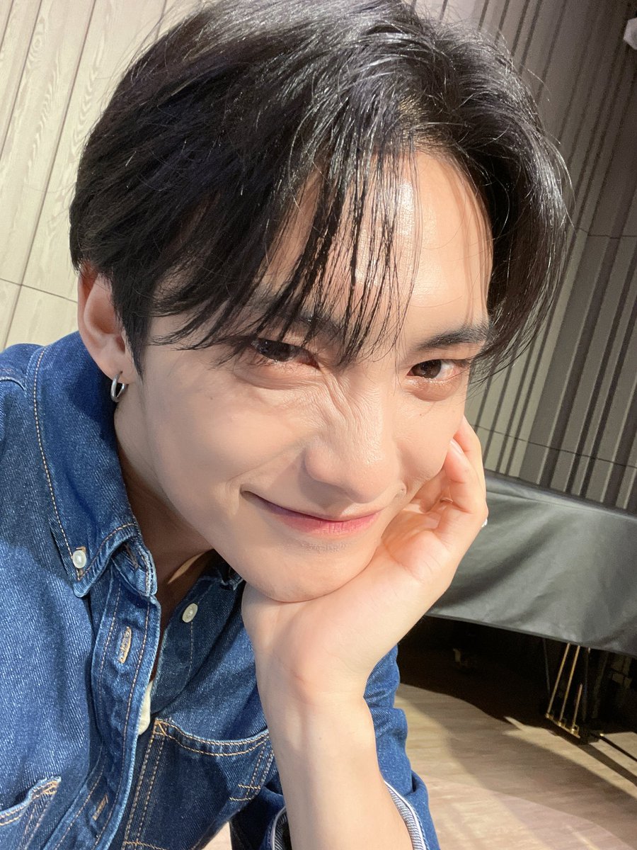 official_ACE7's tweet photo. [#에이스_박준희]
초이스 또 보니
너무 반가웠다 오늘?!🤍
#ACE #에이스 https://t.co/2LbwK08mBp