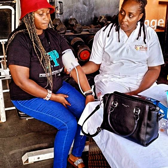 KenyaHarlequins's tweet photo. #TBT Last week, for  International Women's Day, our partners Minet Kenya @EquityAfia @OmegaOpticians conducted a health workshop for our ladies team

Here's a recap

#IWD2024
#QuinsCulture 
#SSS https://t.co/2f3TaXivXK