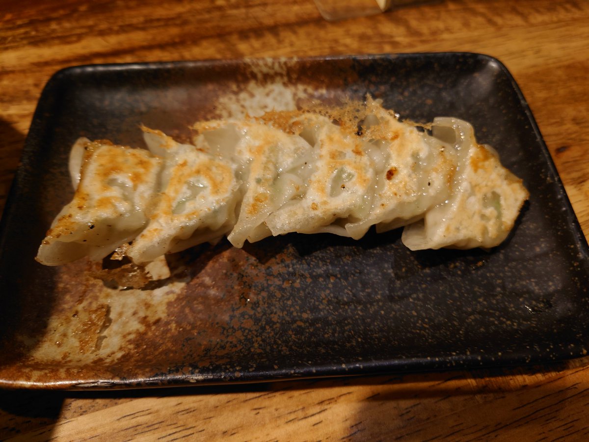 gurumebanzai's tweet photo. 熊本県熊本市中央区
「よしとも」

久々にきました。優しい豚骨ラーメンです。相変わらずのクオリティ！

月曜日から大分、小倉、博多とさすらいましたが、熊本で完結です。 https://t.co/s8Yu76B3zt