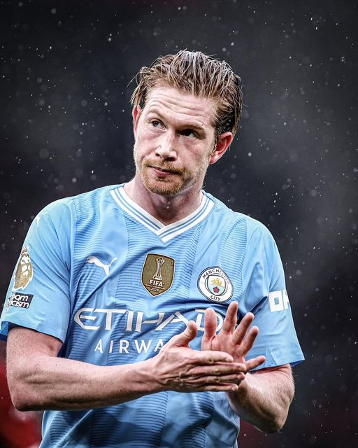 📷 𝐁𝐑𝐄𝐀𝐊𝐈𝐍𝐆: Kevin De Bruyne, left out of Belgium squad as “he has a minor groin injury” 📷
“He’s been playing with a minor groin issue in the last games. I spoke to the doctor and Kevin, we decided the risk is too big”, says Belgium coach Domenico Tedesco.
“It’s better