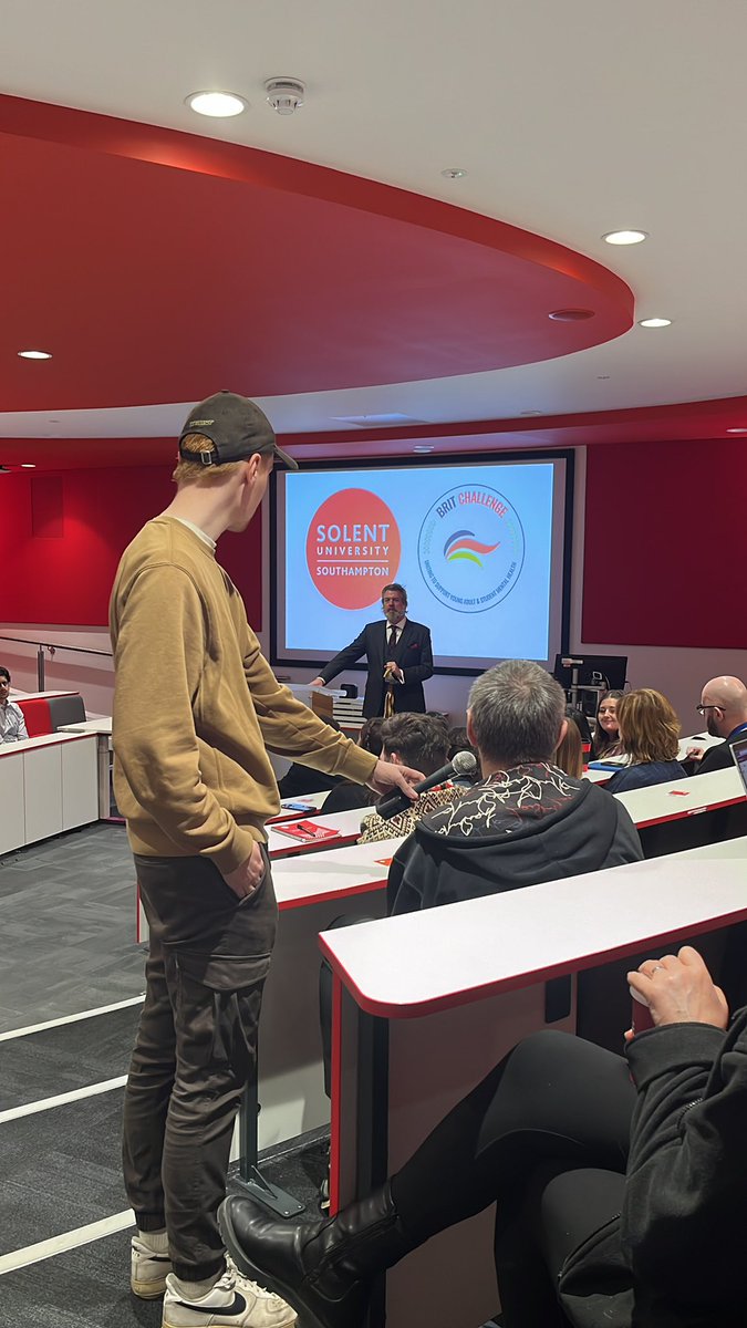 SolentSportNews's tweet image. 🗣️Phil Packer Q&amp;amp;A underway!

🙋‍♂️Plenty of burning questions 🙋‍♀️

#UniMentalHealthDay @SolentUni