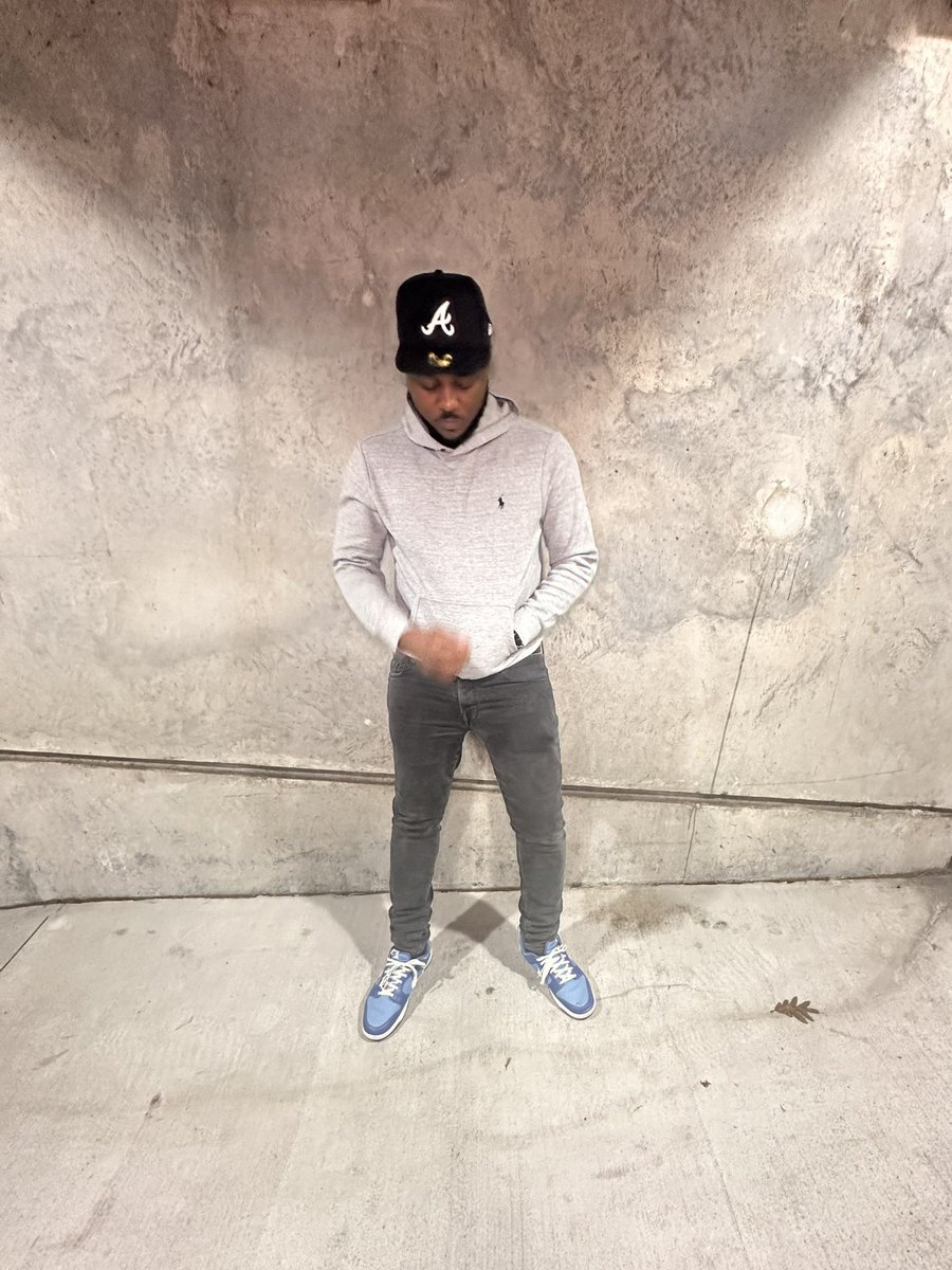 Say3zy's tweet photo. Happy Birthday to the most realest, most solid man I know….. me 🎈🥂🍾 https://t.co/oh3xMbZoQ2