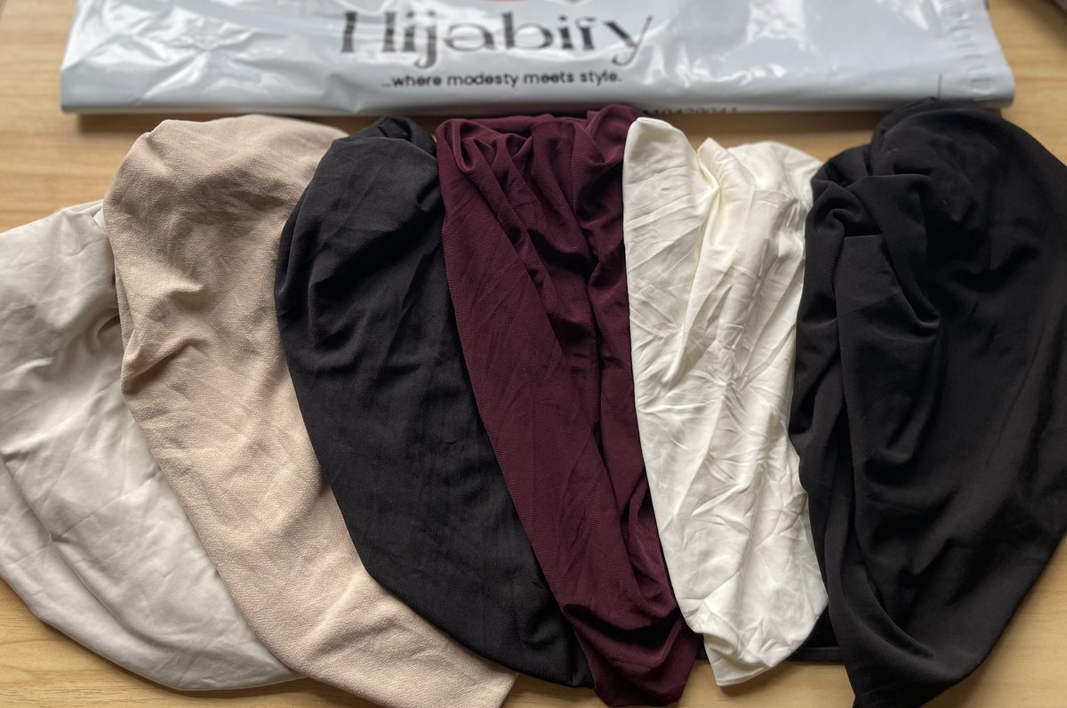 Hijabify_ng's tweet photo. Inner caps
Price: N1000
Available in different colors.  

You can order for other scarves/veils, instant hijabs, thrifted and new abayas! We’re ready to serve you.
Send a dm to order or click the link in bio to connect with us on WhatsApp. 
#Hijabify #Hijabfashion #muslimfashion https://t.co/vAtc8pNO7a