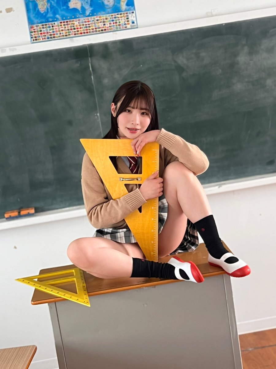 將來的夢想是AV女優♡ https://t.co/LLyEB6789Z