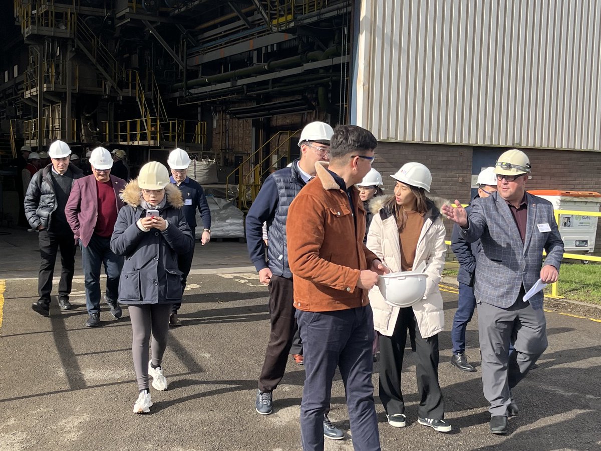 Groups from the ⁦@biztradegovuk⁩ critical minerals delegation get the opportunity to to see firsthand and hear more about our research and technology facilities and equipment