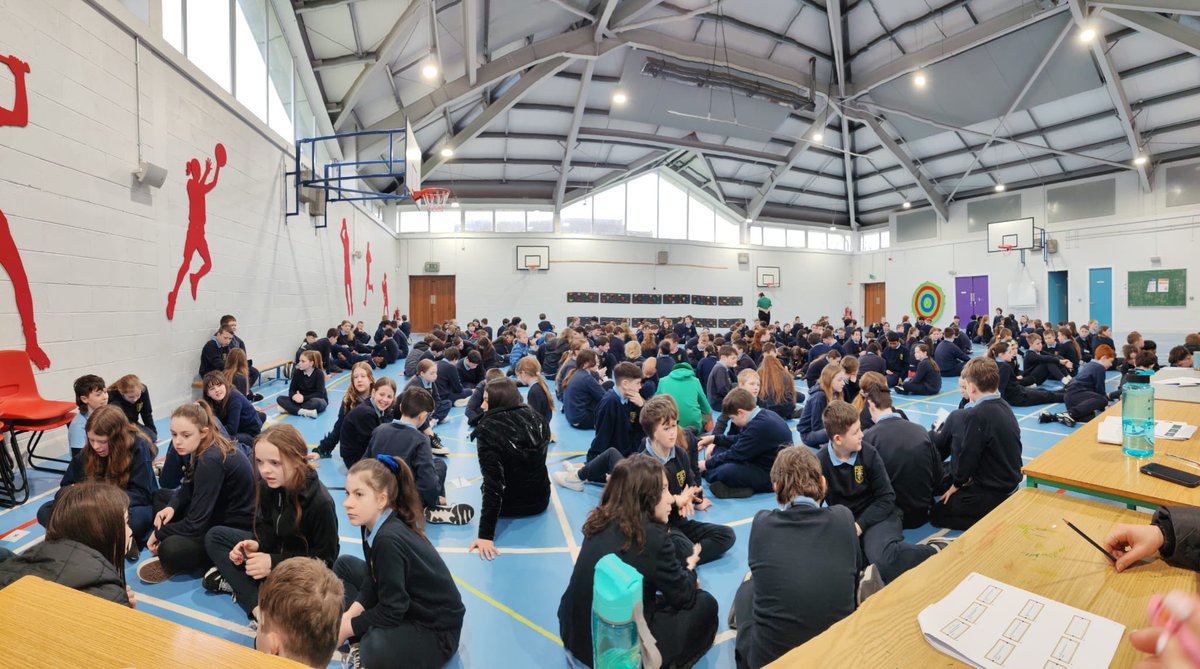 Scoil an Linbh Íosa tweet media