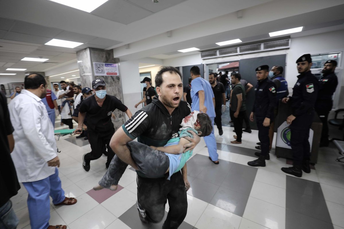 ⁉ 'What can be done to address healthcare violations in Gaza?' 🖊 In this blog, @issnl Ass. Prof. Jeff Handmaker speaks on the legal context of the ongoing, genocidal violence in Gaza & what can be done. Read more 👇 wp.me/p9fvbD-7dV #gaza #health #ISSblog2024