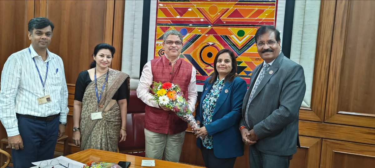 CA. Durgesh Kumar Kabra, Chairman &amp; CA. Kemisha Soni, Vice-Chairperson, CFMIP, ICAI called upon Shri Arun Raste, MD &amp; CEO, NCDEX to discuss issues of mutual professional interests &amp; strategies for equipping future CAs with the necessary skills in the domain of Capital Markets.